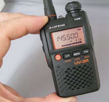 Baofeng UV-3R Transceiver Baofeng UV-3R Transceiver