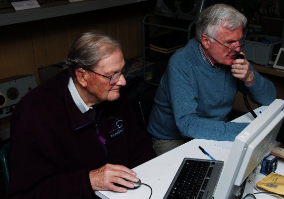 John G1UZD operating and Brian G3CVI logging