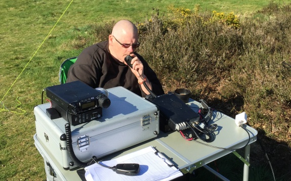 2E1GUA working 5m with 50 James's