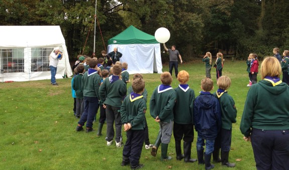 Chris M6EDF launches the JOTA1 high altitude balloon