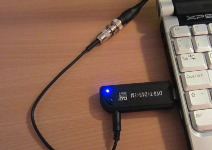 Connecting the Realtek RTL2832 USB stick to a decent antenna