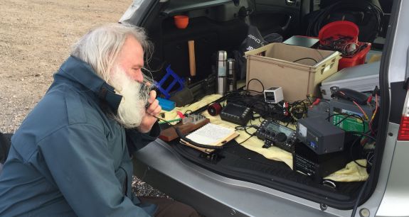 Peter G0DZB working Tom G0SBW, who was HF Pedestrian Mobile 